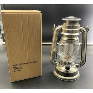 NIB Olde Brooklyn Lantern Deluxe  Antique Style Battery Operated